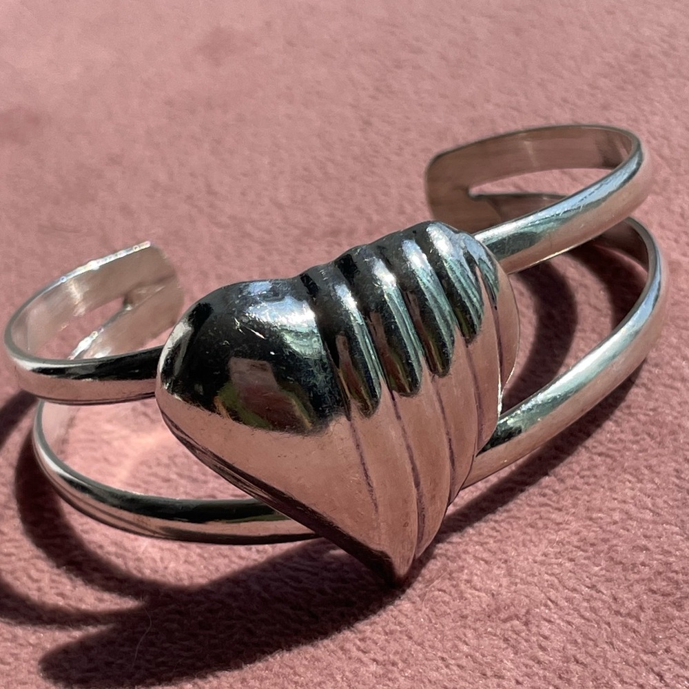 Vintage Sterling Silver Half Ribbed Modernist Heart Cuff Bracelet